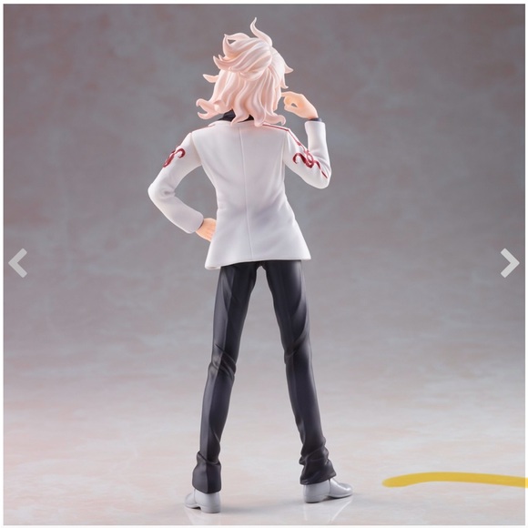 Anime Character Figure in White and Black Outfit - Picture 3 of 13